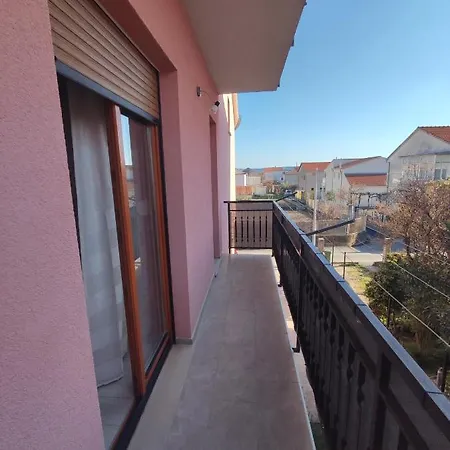 Paić * Kaštela